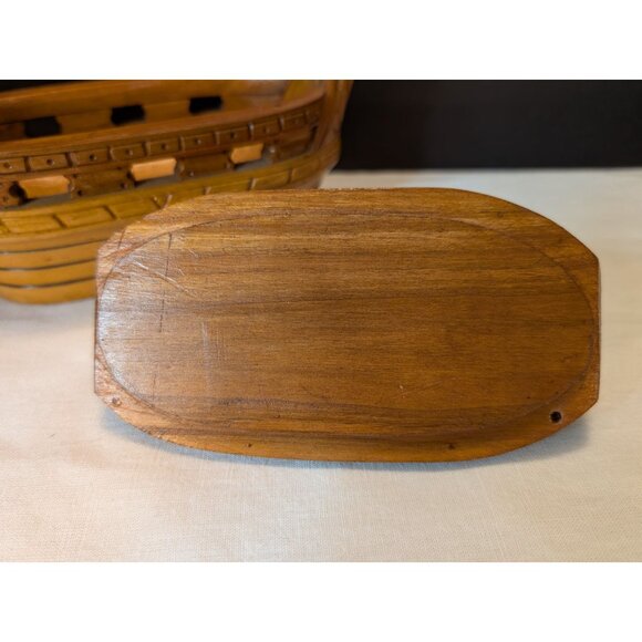 Handcrafted Wood Viking Boat-Shaped Box With Removable Lid & Carved Detailing - Picture 6 of 10